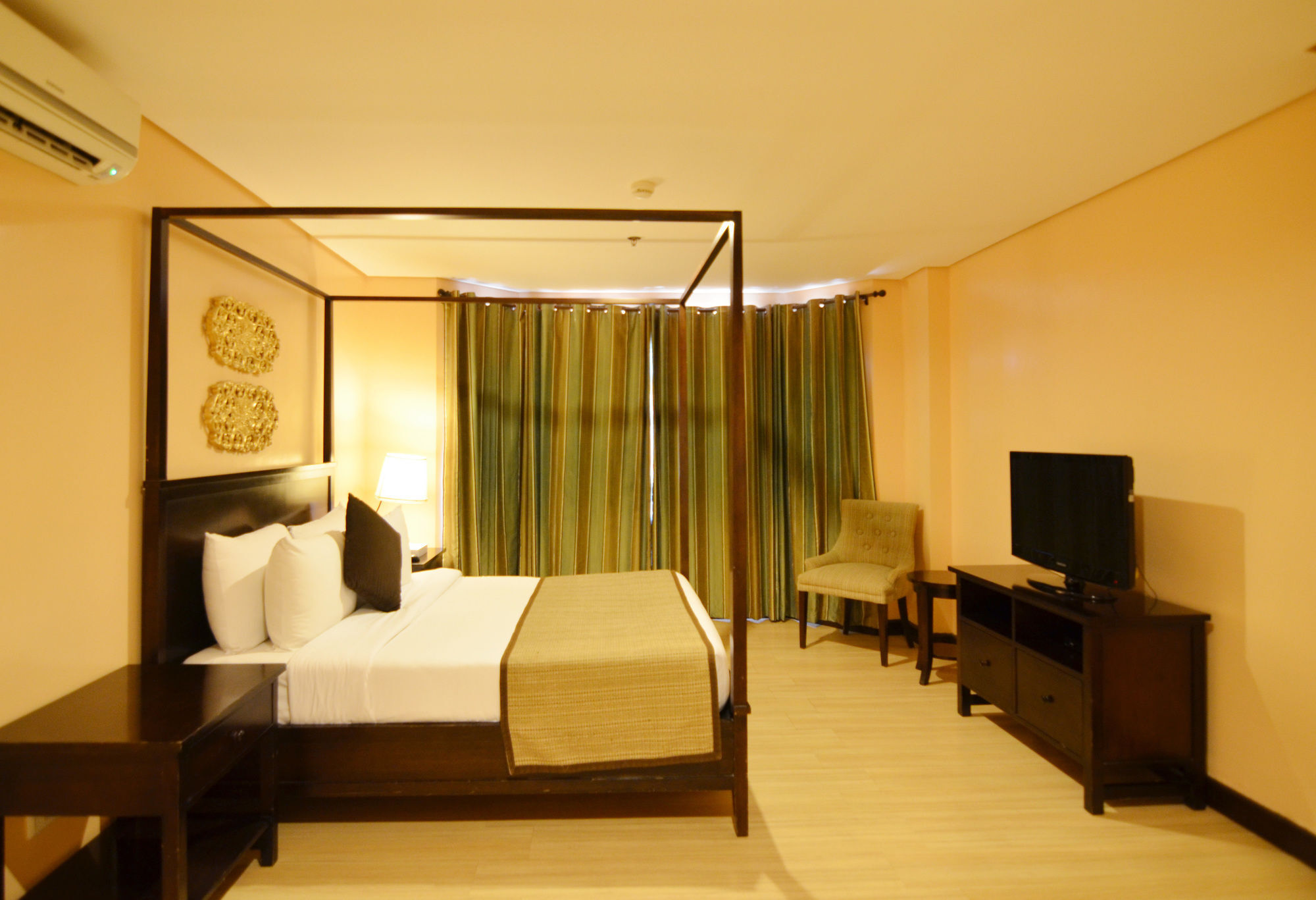 Crosswinds Resort Suites Tagaytay City Eksteriør bilde